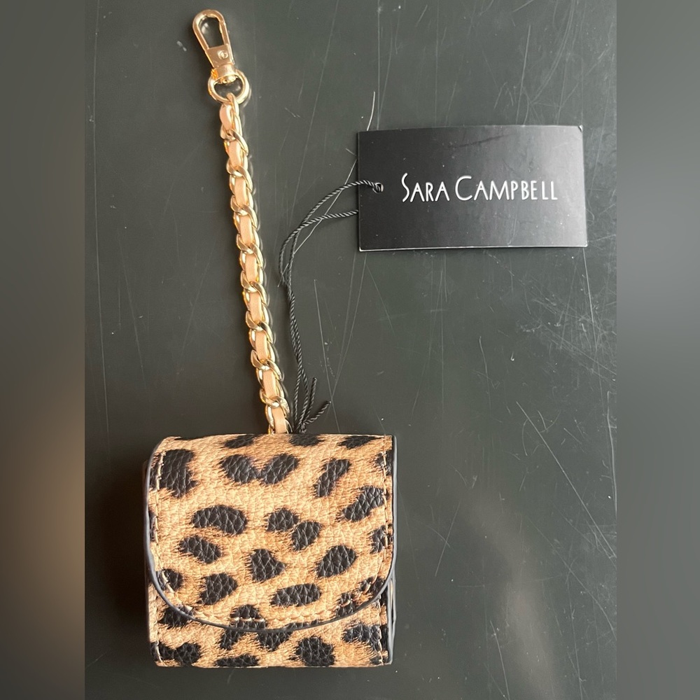Sara Campbell Rilynn Keychain Earbud Case